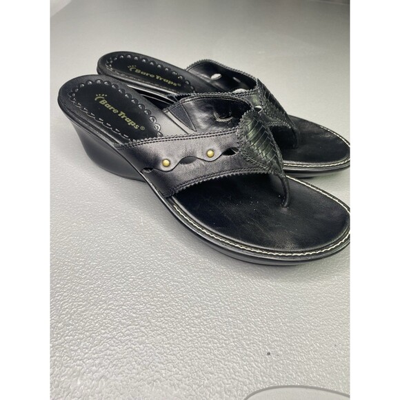 Bare Traps Womens Sandals Size 9 Black Leather Slip-on 2.5" Wedge Heel - Picture 2 of 9